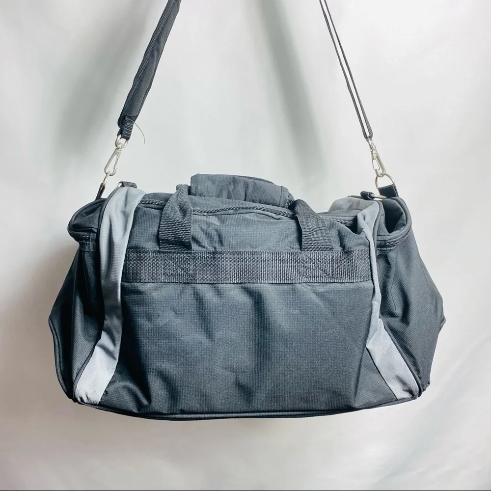 Leed’s Gym bag with pockets And starp black